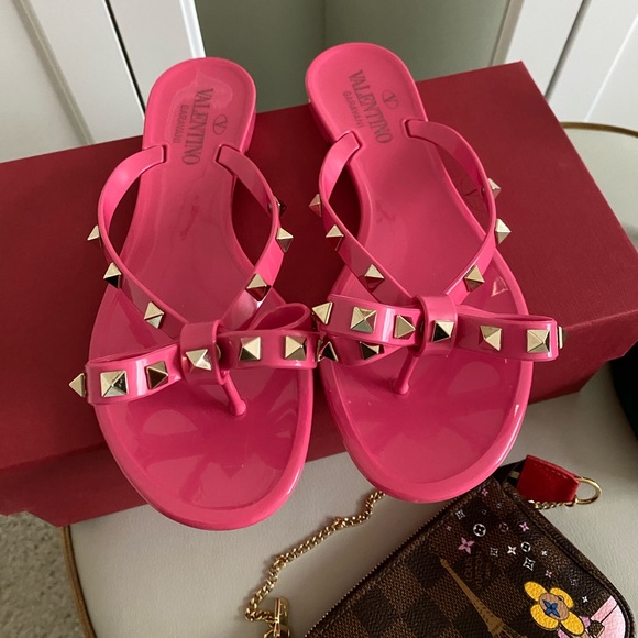 Valentino Garavani Rockstud PVC Flat Thong Sandals - Picture 3 of 4